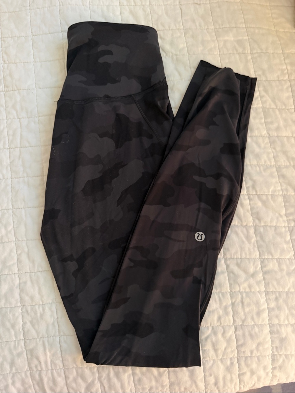 lululemon athletica Girls' Black & Gray Camo Leggings